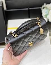 Chanel Small Handbag Black Size 12 x 20 x 8 cm - 4