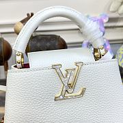 Louis Vuitton LV Capucines Mini Handbag M22121 White Size 21 x 14 x 8 cm - 4