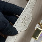 Louis Vuitton LV Capucines Small Handbag M23082 Size 27 x 18 x 9 cm - 4