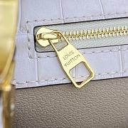 Louis Vuitton LV Capucines Small Handbag M48865 Size 27 x 18 x 9 cm - 5