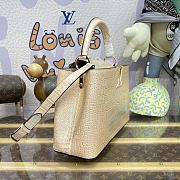 Louis Vuitton LV Capucines Medium Handbag M48865 Pink Size 31 x 21 x 11 cm - 5