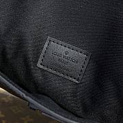 Louis Vuitton LV Pochette S-Lock Monogram Eclipse M82598 Black Size 28 x 22.5 x 3.5 cm - 4
