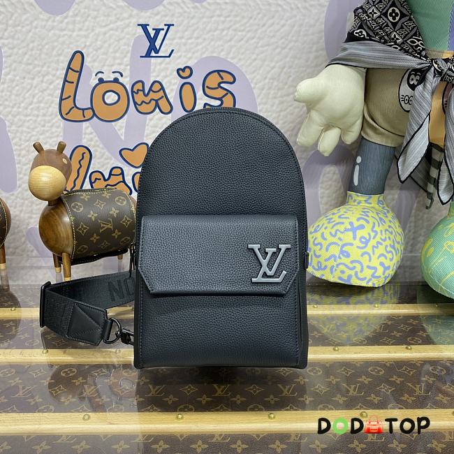 Louis Vuitton LV Pilot Slingbag Aerogram Size 20 x 30 × 4 cm - 1