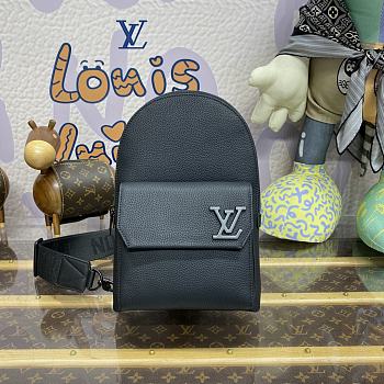 Louis Vuitton LV Pilot Slingbag Aerogram Size 20 x 30 × 4 cm