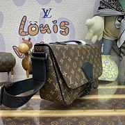 Louis Vuitton LV Montsouris Messenger Bag M46685 Brown Size 34 x 19 x 11 cm - 4