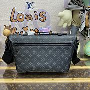 Louis Vuitton LV Montsouris Messenger Bag M46685 Black Size 34 x 19 x 11 cm - 5