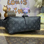Louis Vuitton LV Montsouris Messenger Bag M46685 Black Size 34 x 19 x 11 cm - 2