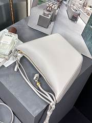 Loewe Hammock Hobo Mini Leather Bag White Size 28 x 17 x 9.5 cm - 5