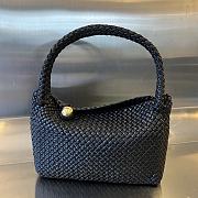 Bottega Veneta Tosca Intrecciato Leather Shoulder Bag Black Size 27 x 18 x 8 cm - 1