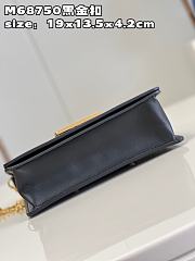 Louis Vuitton Twist Belt Chain Wallet Black Size 19 x 13.5 x 4.2 cm  - 4