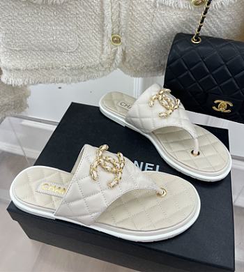 Chanel Flat Sandals Black/White/Beige
