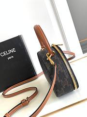 Celine Half Moon Case Cuir Triomphe Bag Size 18 x 12.5 x 6 cm - 6