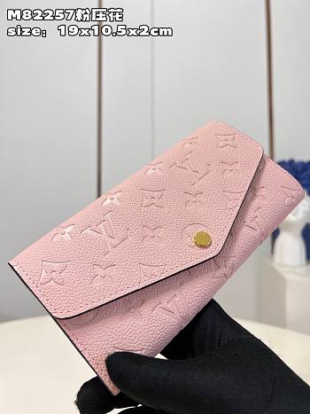 Louis Vuitton Wallet M82257 Pink Size 19 x 10.5 x 2 cm