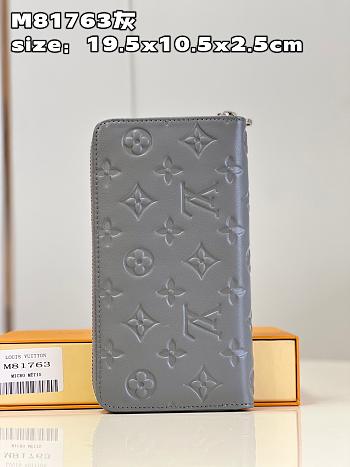 Louis Vuitton Zippy Wallet M81511 Grey Size 19 x 10.5 x 2.5 cm