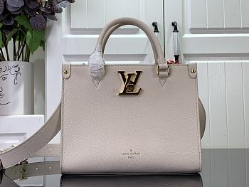 Louis Vuitton Lock & Go Lockme Leather M22311 Cream Size 24.5 x 19 x 10.5 cm