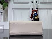 Louis Vuitton Lock & Go Lockme Leather M22311 Cream Size 24.5 x 19 x 10.5 cm - 2