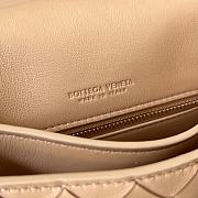 Bottega Veneta Trio Intrecciato Leather Bag Size 19 x 15 x 6 cm - 2