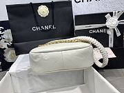 Chanel Hobo Black Bag White Size 26 x 25 x 7.5 cm - 6