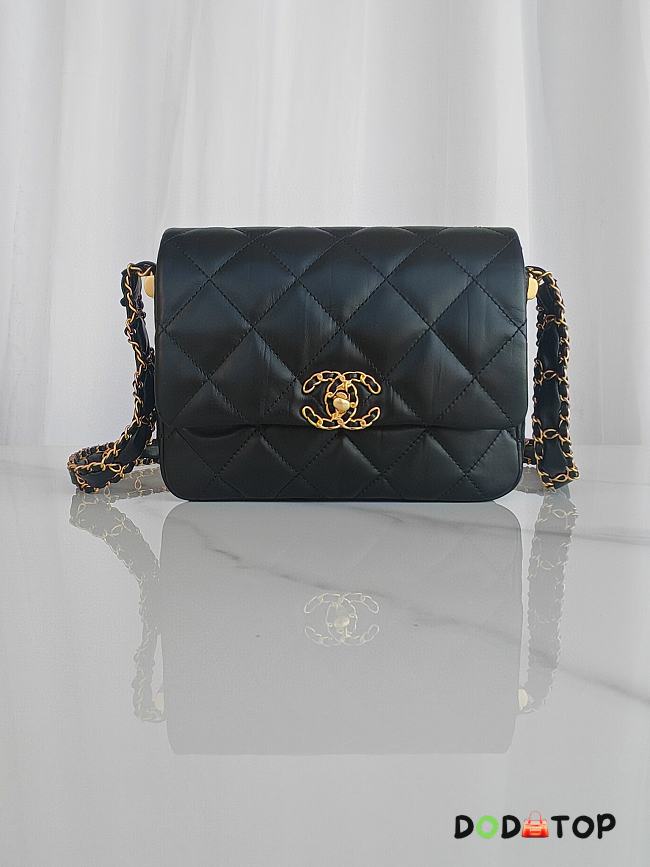 Chanel Ivory Crossbody Bag Black Size 15 x 21 x 7 cm - 1