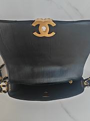 Chanel Ivory Crossbody Bag Black Size 15 x 21 x 7 cm - 5