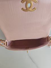 Chanel Ivory Crossbody Bag Pink Size 15 x 21 x 7 cm - 2