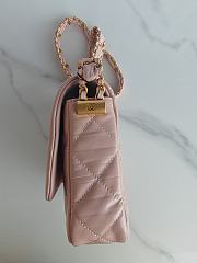 Chanel Ivory Crossbody Bag Pink Size 15 x 21 x 7 cm - 5
