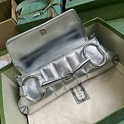 Gucci Horsebit Chain Medium Shoulder Bag White Size 38 x 15 x 16 cm - 2