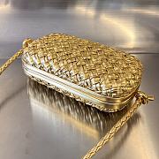 Bottega Veneta Knot Leather Clutch Gold Size 20 x 12 x 5.5 cm   - 5