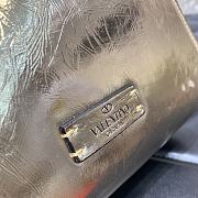 Valentino Garavani Vsling 3D Gold Bag Size 19 x 13 x 9 cm - 5