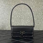 Valentino Garavani Rockstud Shoulder Bag Full Black Size 23 x 12 x 5 cm - 1