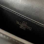 Valentino Garavani Rockstud Shoulder Bag Black Size 23 x 12 x 5 cm - 2