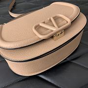  Valentino Garavani Small Vsling Grainy Calfskin Handbag Size 22 x 15 x 5 cm - 4