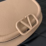  Valentino Garavani Small Vsling Grainy Calfskin Handbag Size 22 x 15 x 5 cm - 3