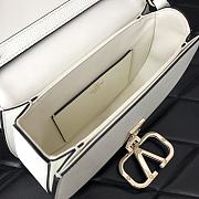 Valentino Garavani Small Vsling Grainy Calfskin Handbag White Size 22 x 15 x 5 cm - 4