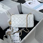 Chanel Mini Flap Bag Global Chain White Size 20 cm - 6