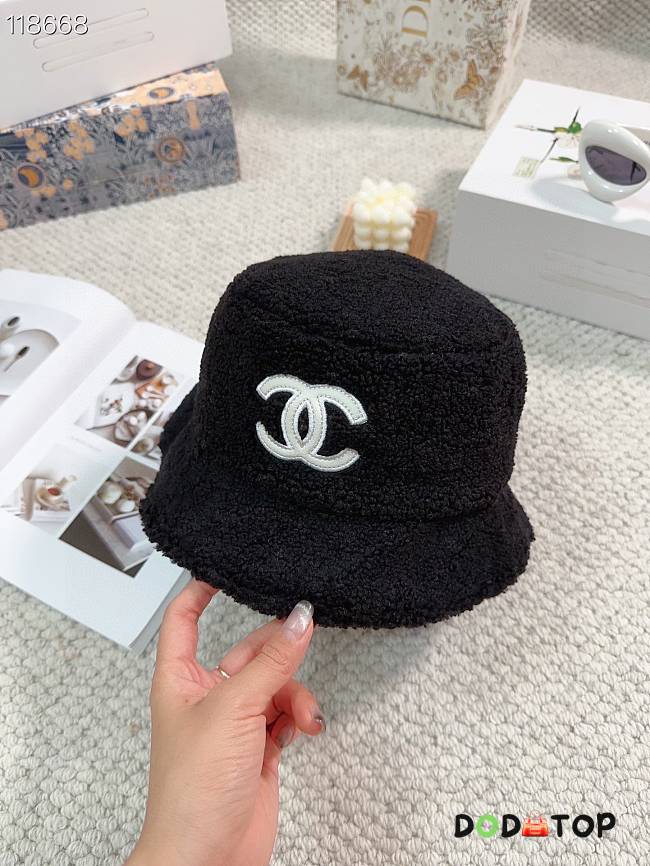 Chanel Bucket Hat Black/White/Beige - 1