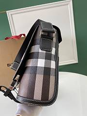 Burberry Messenger Check Bag Size 37 x 10 x 24 cm - 6