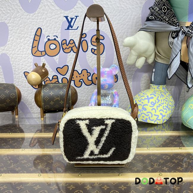 Louis Vuitton LV Shoulder bag M68599 Size 16.5 x 8 x 11 cm - 1