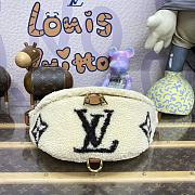 Louis Vuitton Monogram Bumbag M23715 Size 37 x 14 x 13 cm - 1