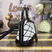 Louis Vuitton LV Alma BB Malletage Leather M23761 White Size 23.5 x 17.5 x 11.5 cm - 6