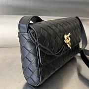 Bottega Veneta Wallace Mini Bag Black Size 21.5 x 13.5 x 4.5 cm - 4