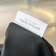 Bottega Veneta Mini Hop Crossbody Bag Size 25.5 x 14.5 x 11 cm - 6