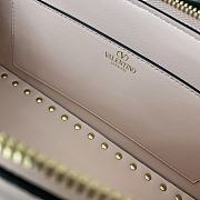 Valentino Garavani Rockstud Handbag Nude Pink Size 34 x 11 x 8 cm - 6