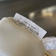 Bottega Veneta Large Gemelli Bag White Size 42 x 30 x 12 cm - 5