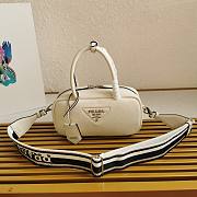 Prada Leather Top-Handle Bag White Size 24 x 12 x 8.5 cm - 1