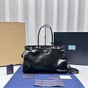 Prada Black Medium Leather Handbag Size 38 x 25 x 13 cm - 1