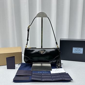 Prada Black Small Leather Handbag Size 24 x 11 x 6 cm