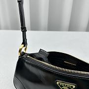 Prada Black Small Leather Handbag Size 24 x 11 x 6 cm - 6