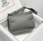 Hermès Jypsiere Grey Gold Hardware Size 23 x 17 x 5 cm - 4