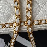 Chanel AS4489 Flap Bag White Size 15 × 23.5 × 9 cm - 4